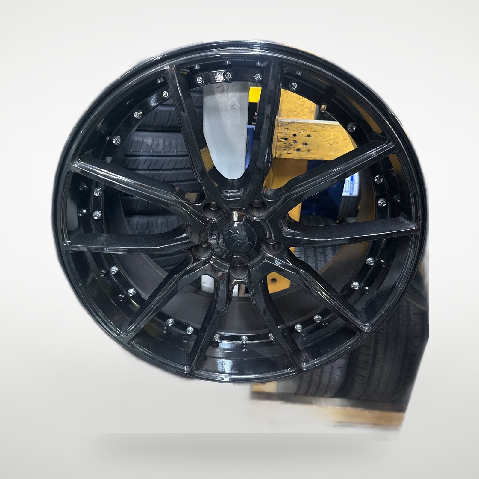 Aftermarket W512 Wheel 20"