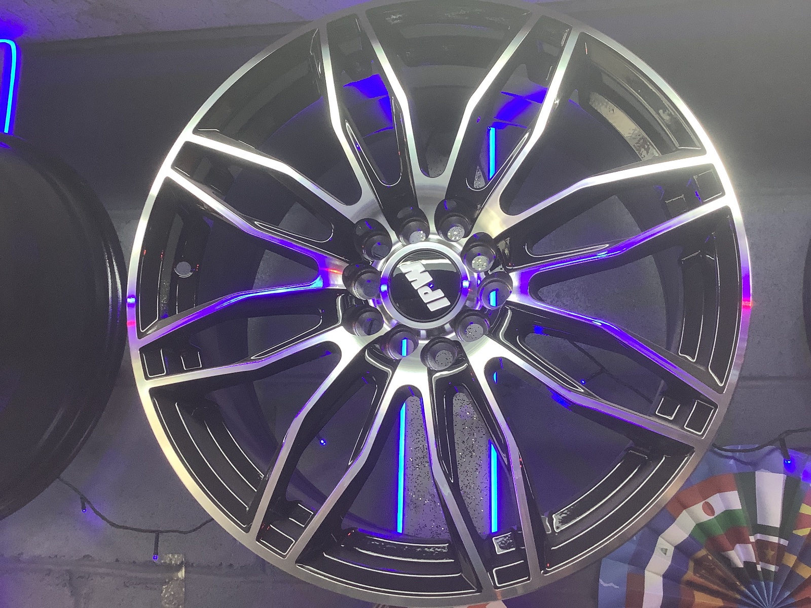 Aftermarket W108 Wheel 17"