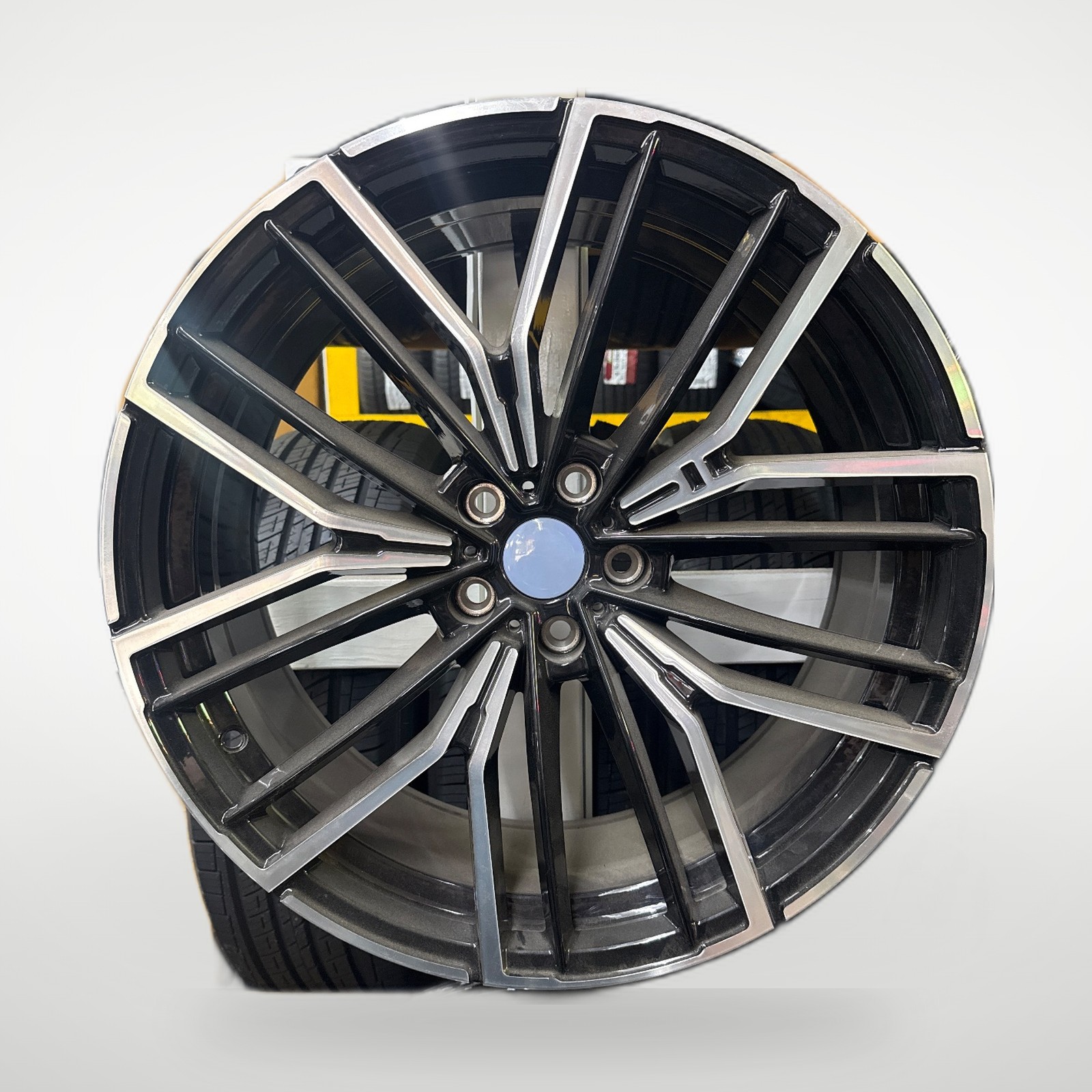 Aftermarket H3289F Wheel 20"