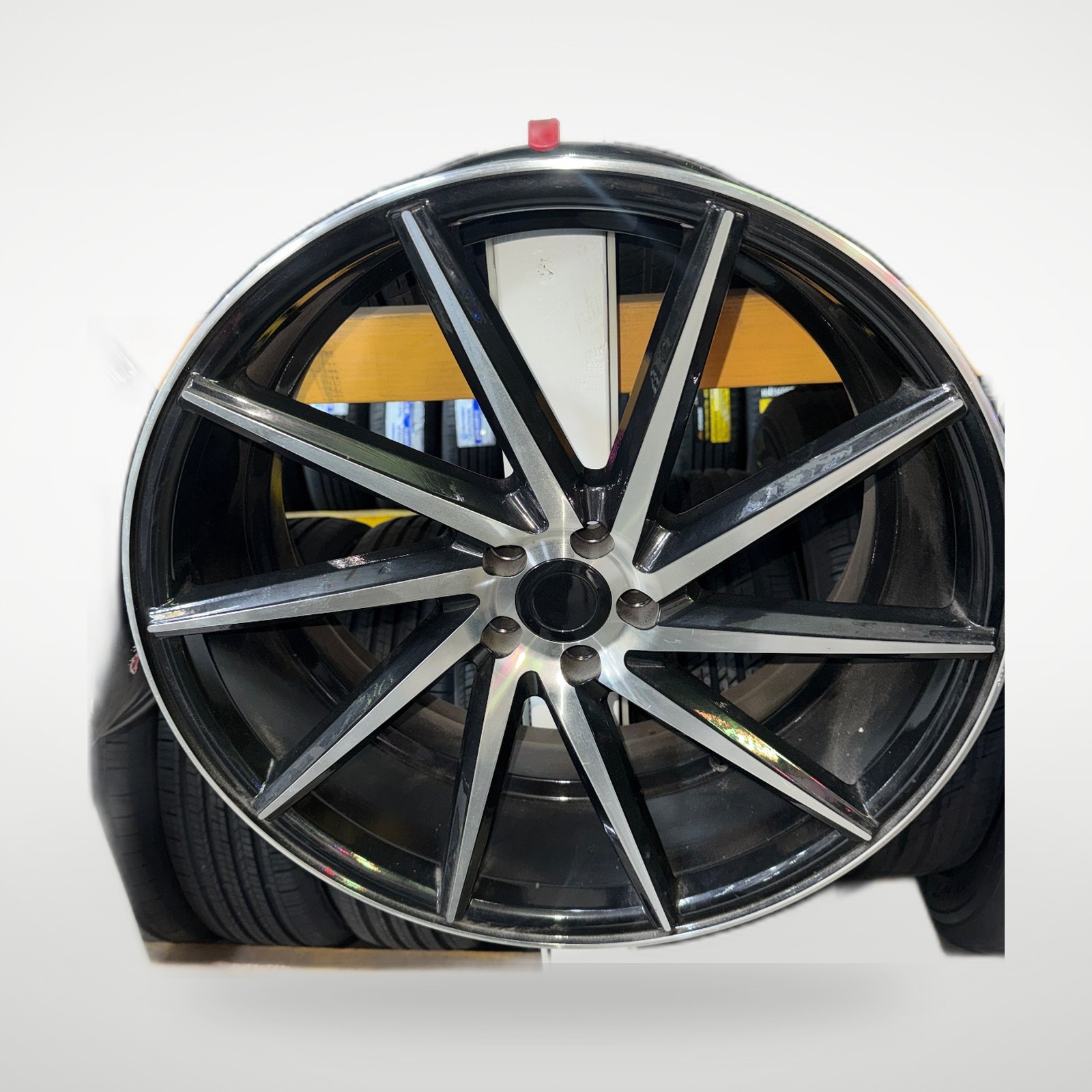 Aftermarket W103 Wheel 20"