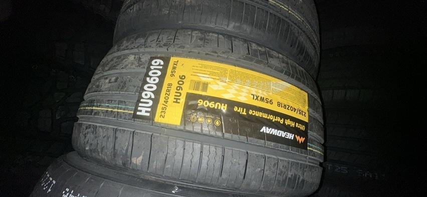 Doublestar 235/40R18 · New